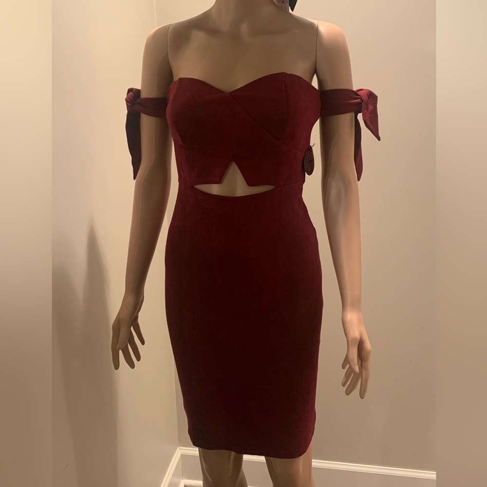 Beautiful dress. NWT. Hot Miami Styles. Small. Never worn.